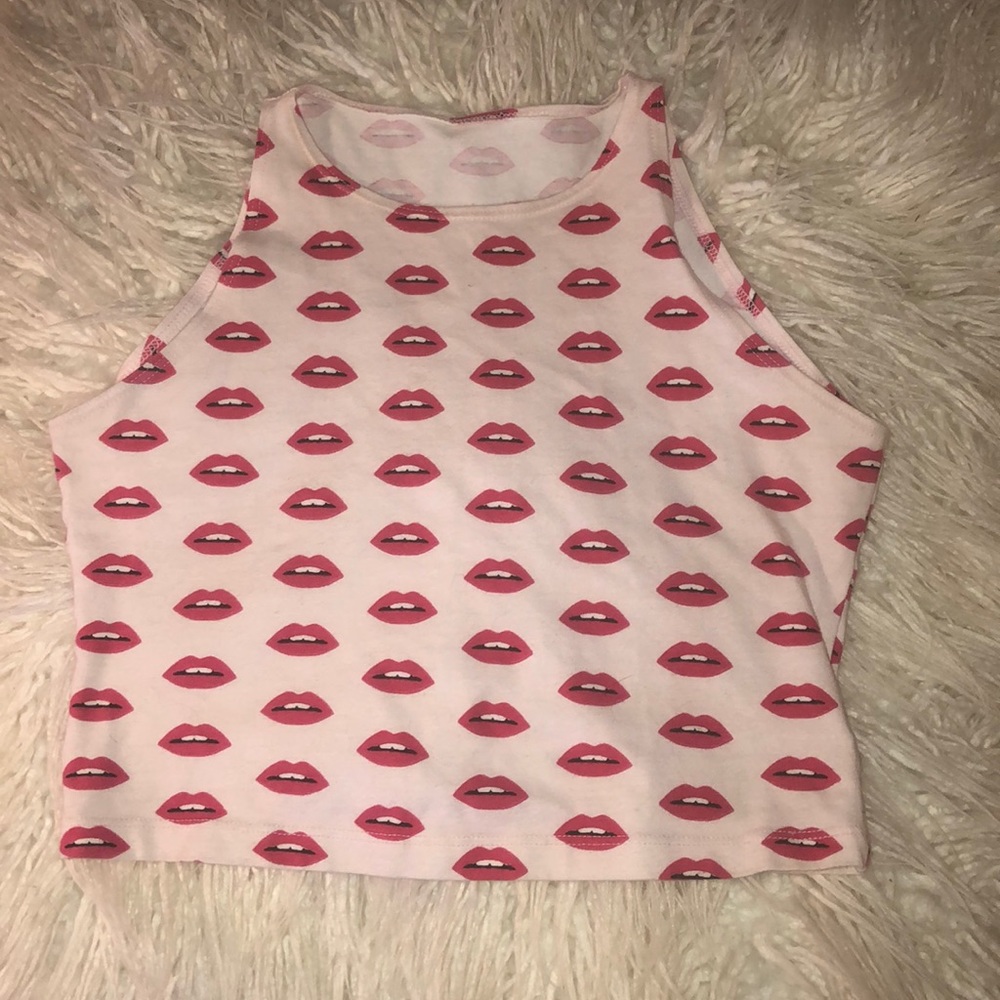 Adorable xs/s top